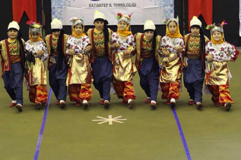 FOLKLOR EKİBİMİZ